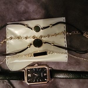 Brand New Quartz Ladies Watch with Five Fashion Bracelets